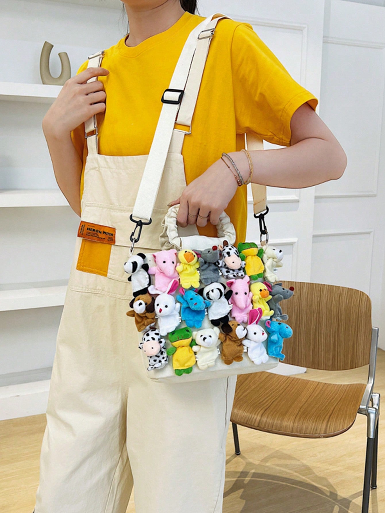Iceland Belle Square Bag